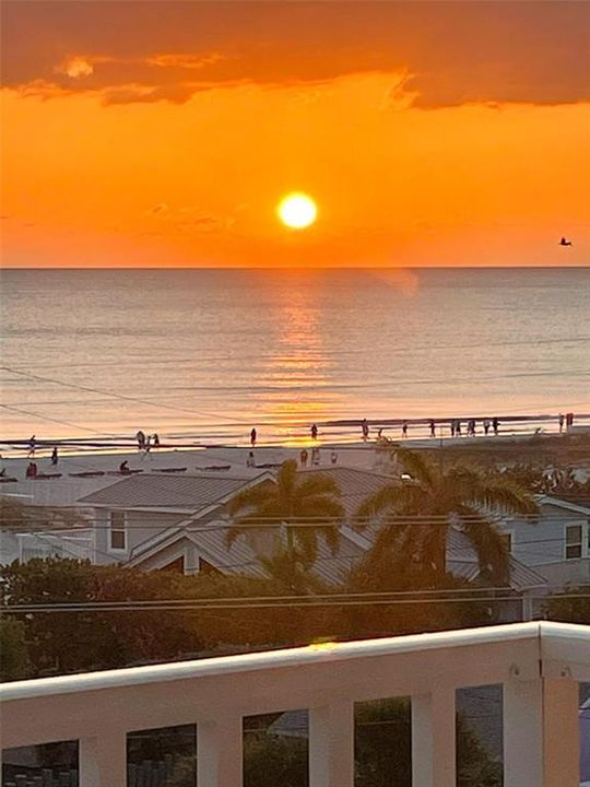 На продажу: $599,000 (2 спален, 2 ванн, 762 Квадратных фут)