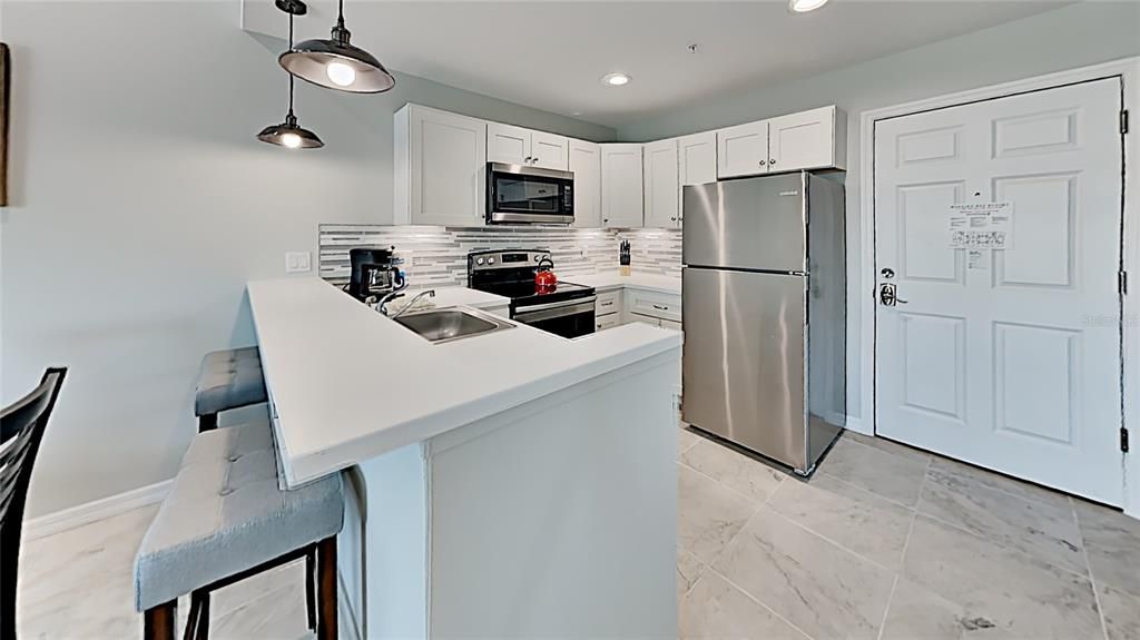 На продажу: $599,000 (2 спален, 2 ванн, 762 Квадратных фут)