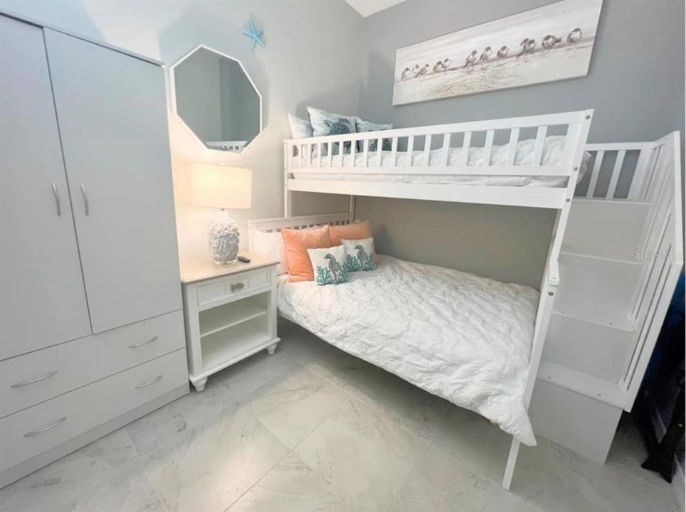 На продажу: $599,000 (2 спален, 2 ванн, 762 Квадратных фут)