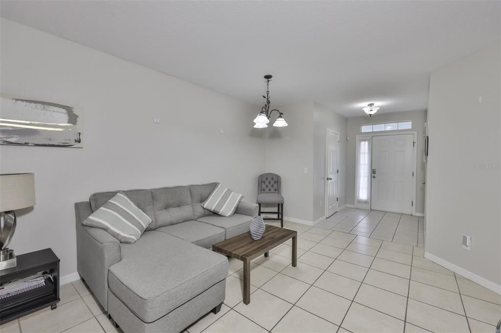 待售: $260,000 (3 贝兹, 2 浴室, 1578 平方英尺)