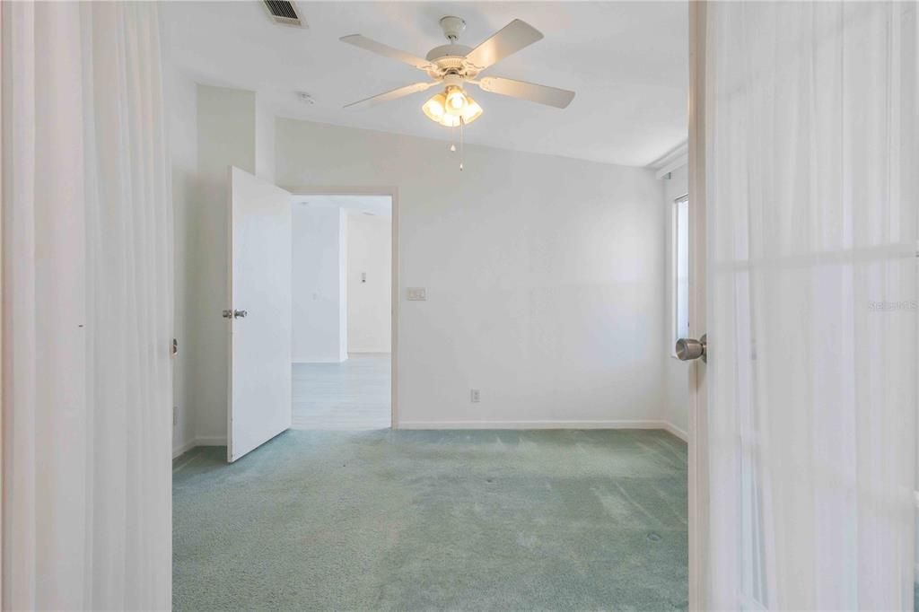 For Sale: $229,900 (2 beds, 2 baths, 1368 Square Feet)