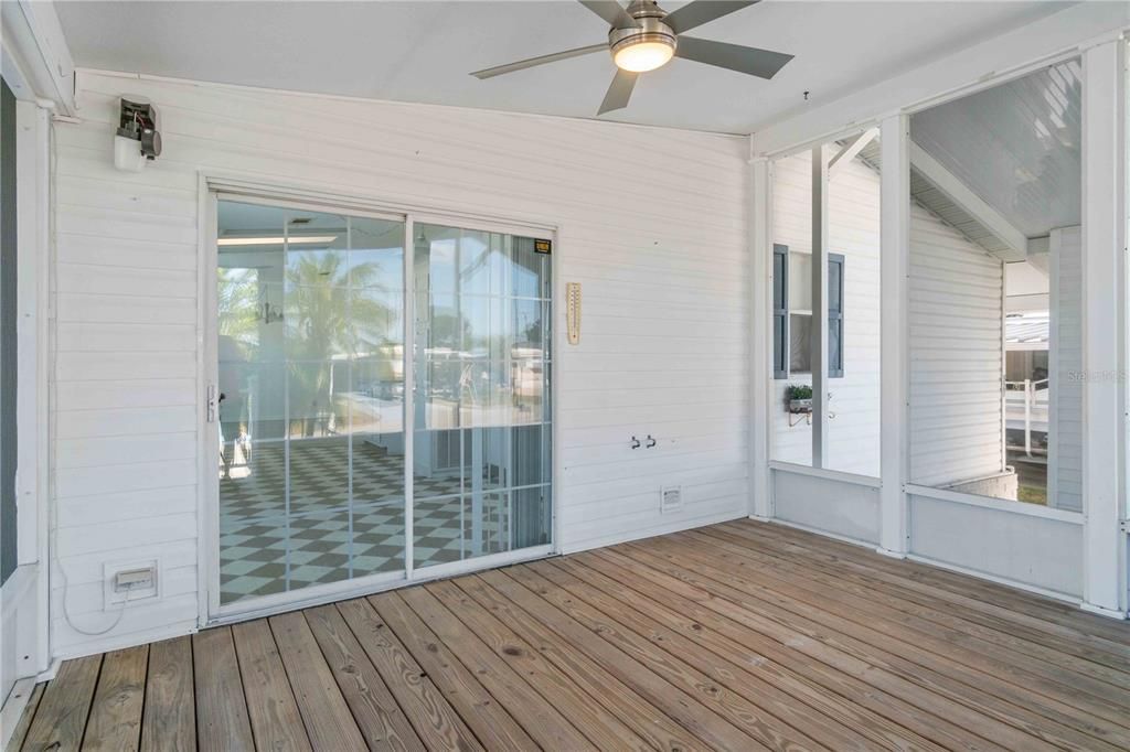 For Sale: $229,900 (2 beds, 2 baths, 1368 Square Feet)