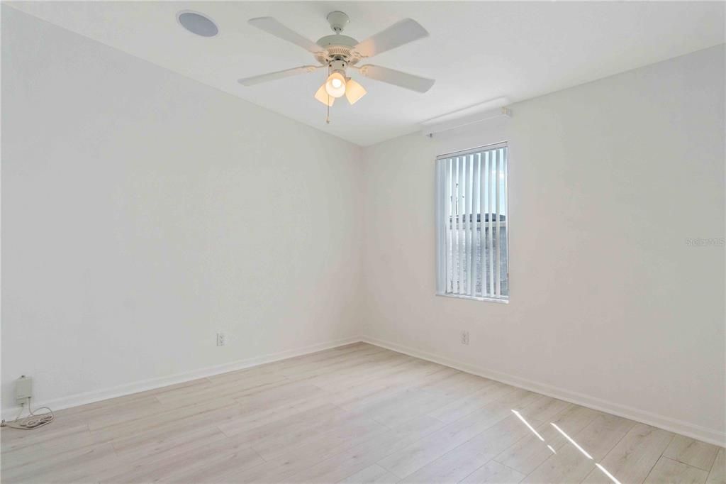 For Sale: $229,900 (2 beds, 2 baths, 1368 Square Feet)