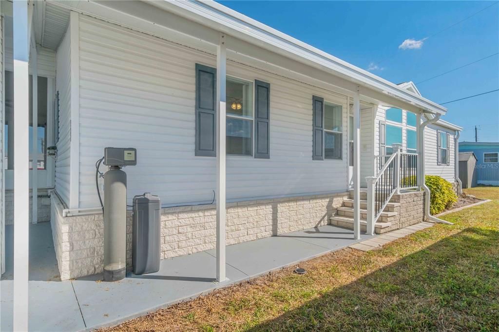 For Sale: $229,900 (2 beds, 2 baths, 1368 Square Feet)