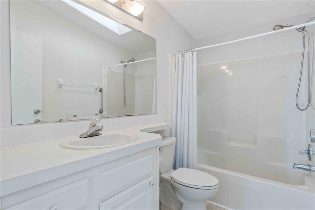 For Sale: $229,900 (2 beds, 2 baths, 1368 Square Feet)