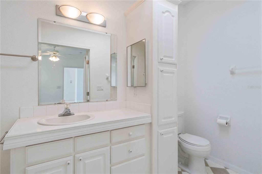 For Sale: $229,900 (2 beds, 2 baths, 1368 Square Feet)