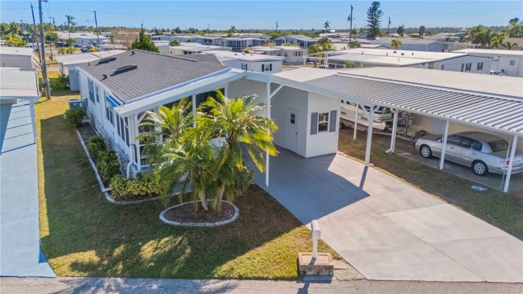 For Sale: $229,900 (2 beds, 2 baths, 1368 Square Feet)