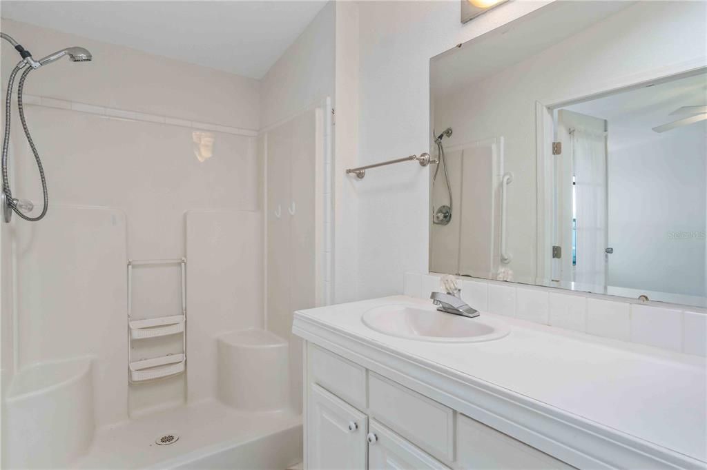 For Sale: $229,900 (2 beds, 2 baths, 1368 Square Feet)