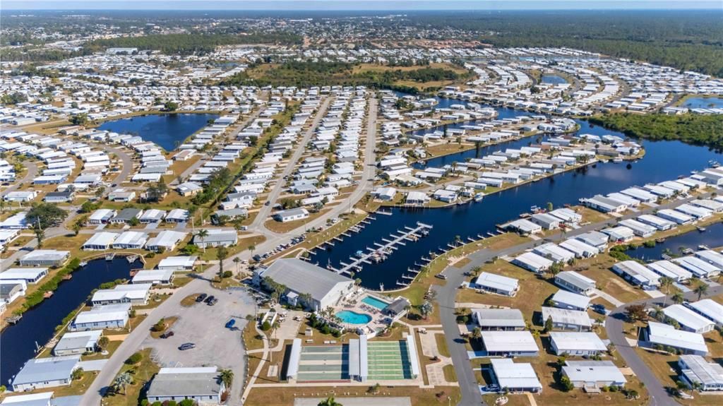 For Sale: $229,900 (2 beds, 2 baths, 1368 Square Feet)