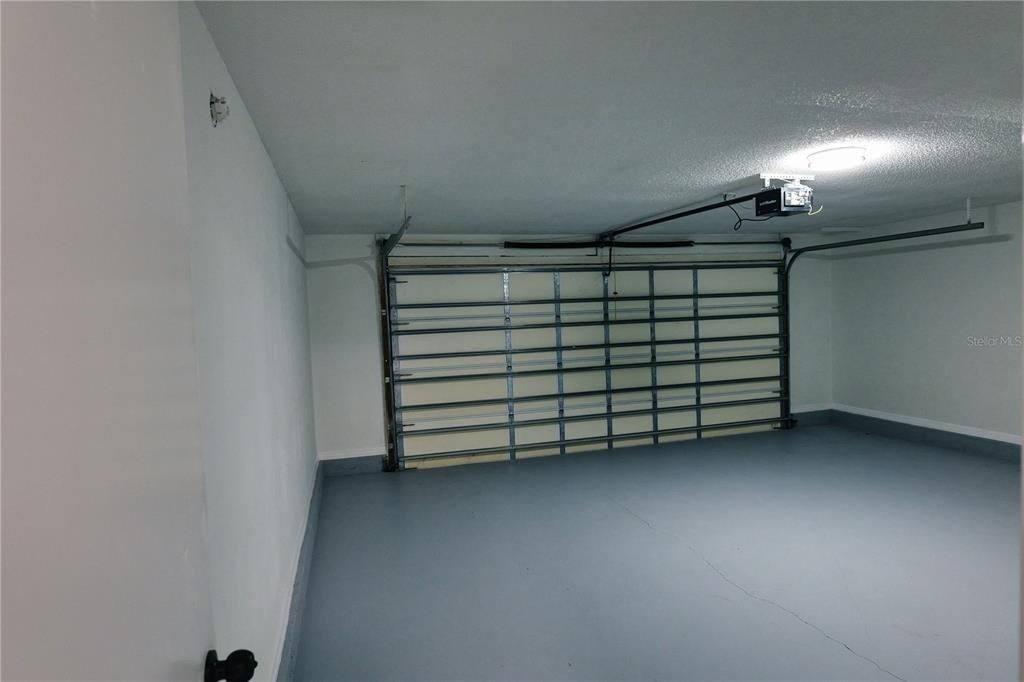 合同活跃: $395,000 (4 贝兹, 2 浴室, 1644 平方英尺)