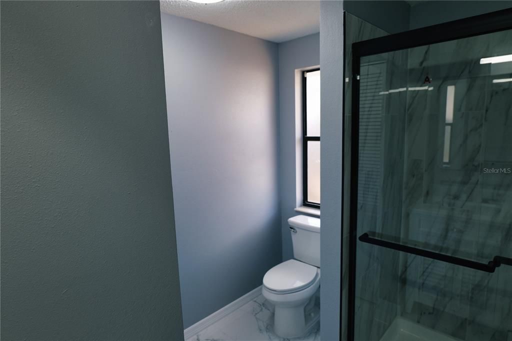 合同活跃: $395,000 (4 贝兹, 2 浴室, 1644 平方英尺)