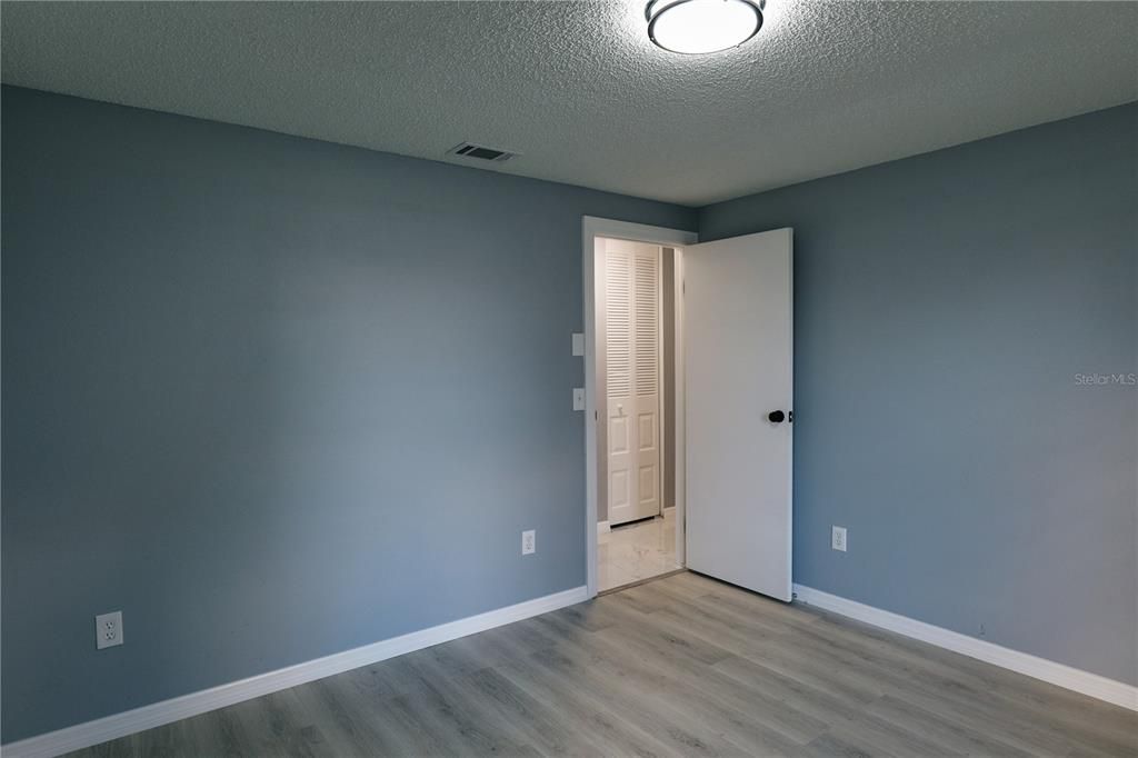 合同活跃: $395,000 (4 贝兹, 2 浴室, 1644 平方英尺)