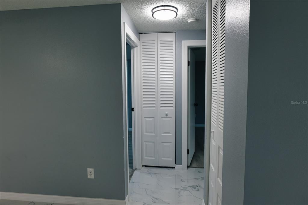 合同活跃: $395,000 (4 贝兹, 2 浴室, 1644 平方英尺)