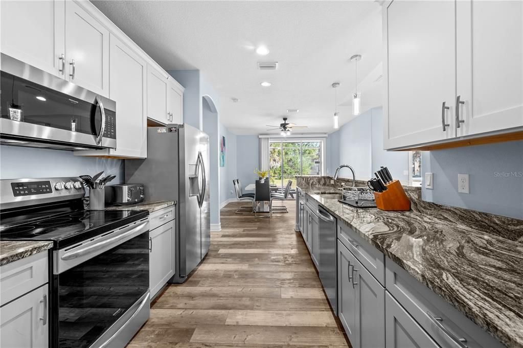 En Venta: $420,000 (3 camas, 2 baños, 1615 Pies cuadrados)