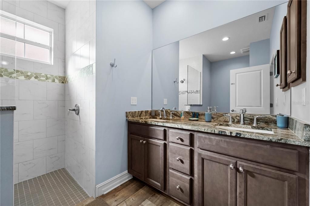 En Venta: $420,000 (3 camas, 2 baños, 1615 Pies cuadrados)