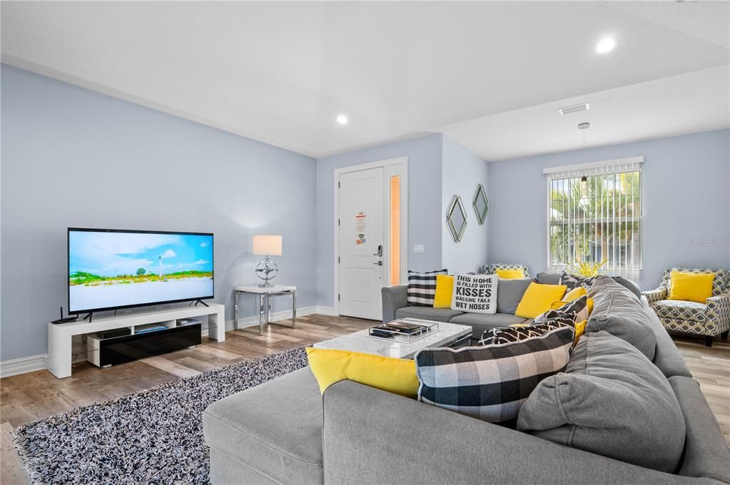 En Venta: $420,000 (3 camas, 2 baños, 1615 Pies cuadrados)