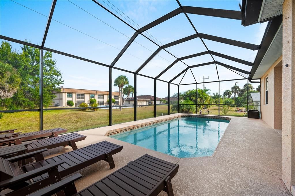 En Venta: $420,000 (3 camas, 2 baños, 1615 Pies cuadrados)