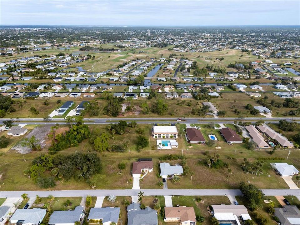 En Venta: $420,000 (3 camas, 2 baños, 1615 Pies cuadrados)