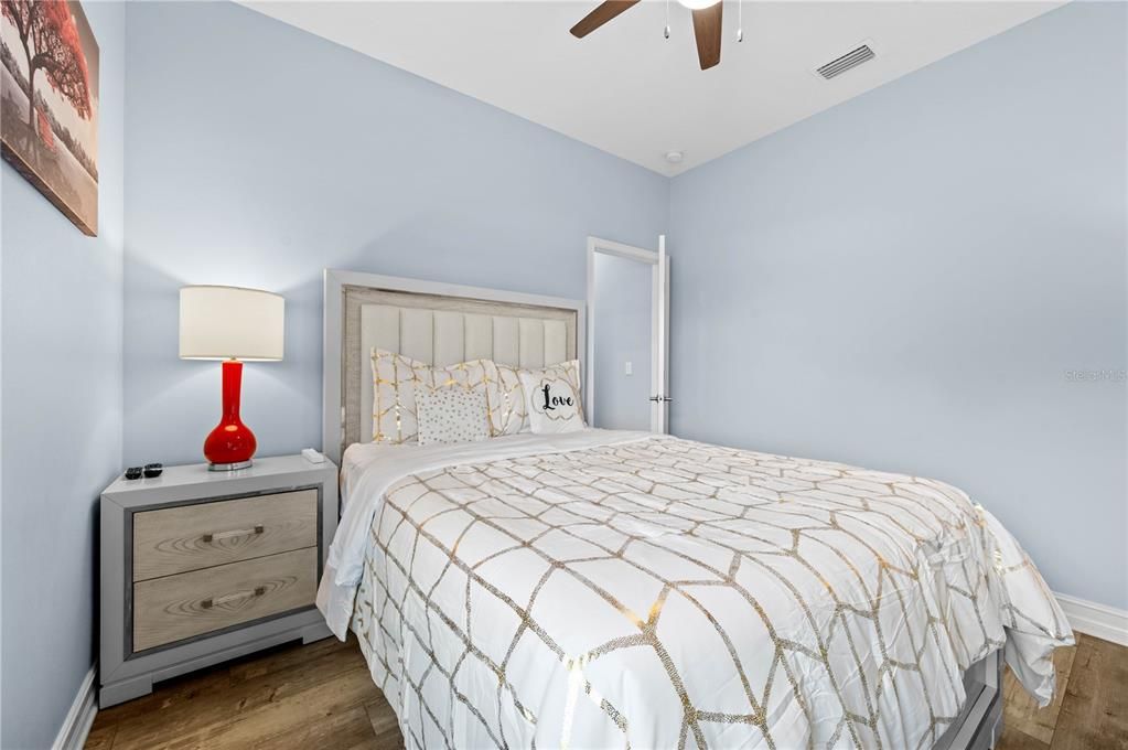 En Venta: $420,000 (3 camas, 2 baños, 1615 Pies cuadrados)