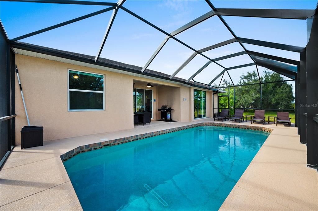 En Venta: $420,000 (3 camas, 2 baños, 1615 Pies cuadrados)