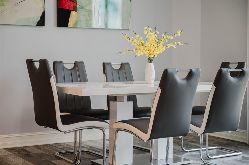 En Venta: $420,000 (3 camas, 2 baños, 1615 Pies cuadrados)