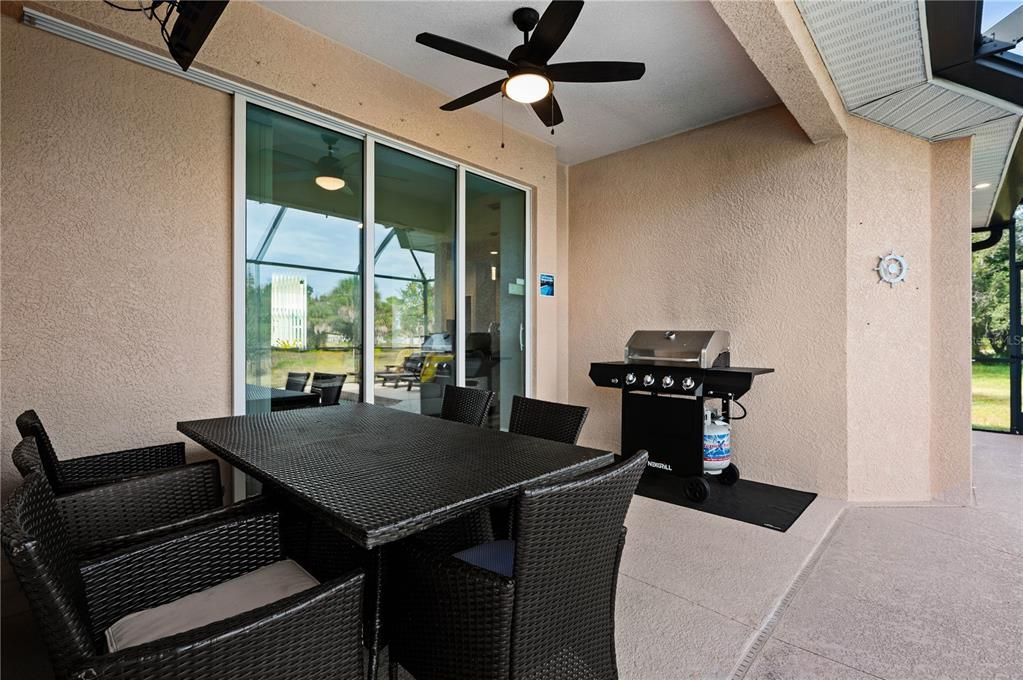 En Venta: $420,000 (3 camas, 2 baños, 1615 Pies cuadrados)