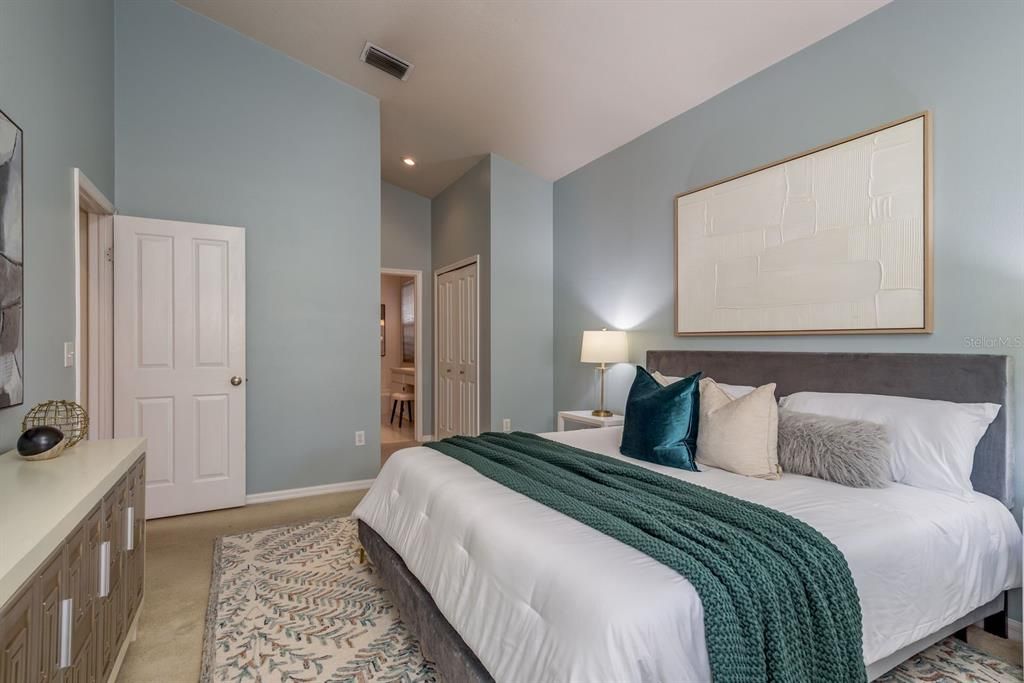 Active With Contract: $550,000 (4 beds, 2 baths, 1744 Square Feet)