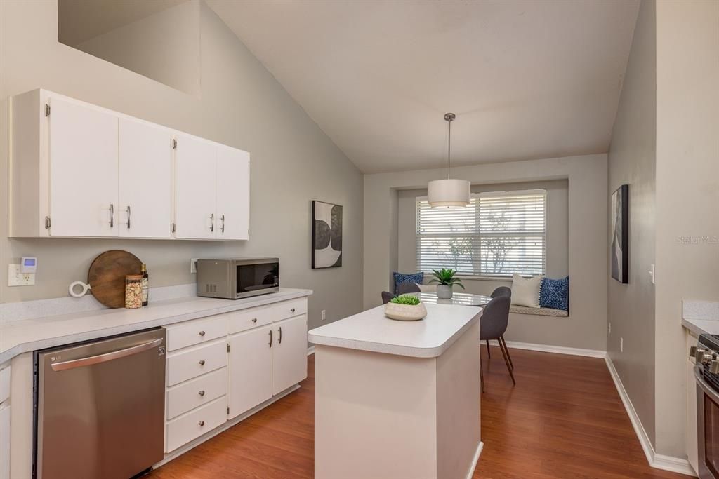 Active With Contract: $550,000 (4 beds, 2 baths, 1744 Square Feet)