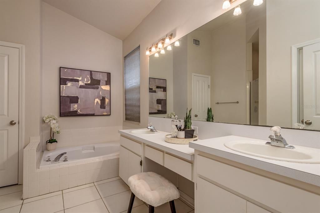 Active With Contract: $550,000 (4 beds, 2 baths, 1744 Square Feet)