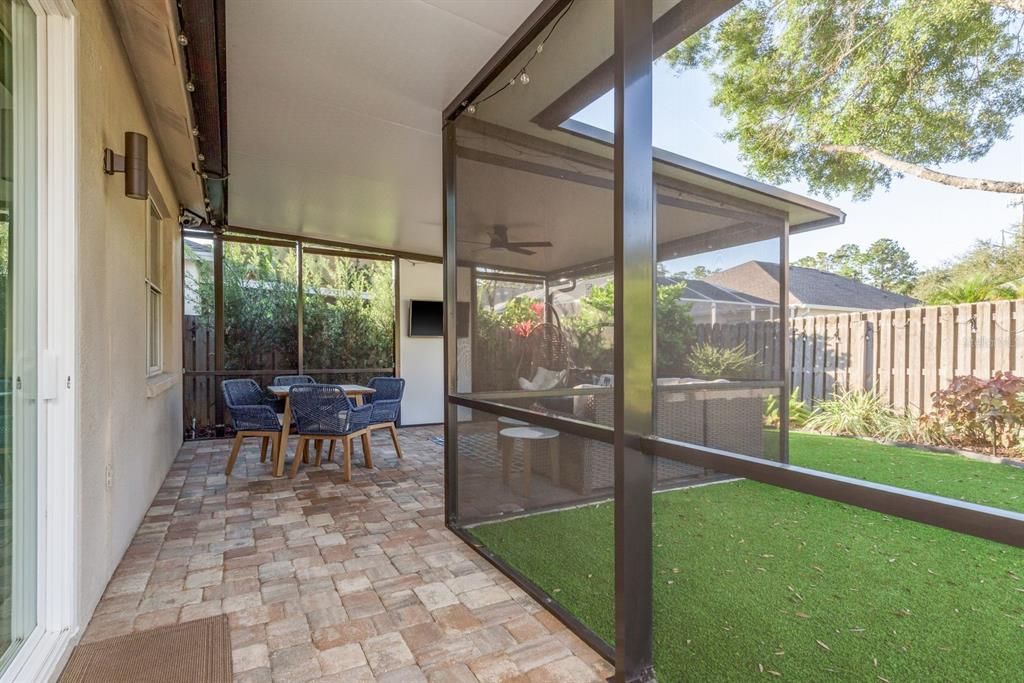 Active With Contract: $550,000 (4 beds, 2 baths, 1744 Square Feet)