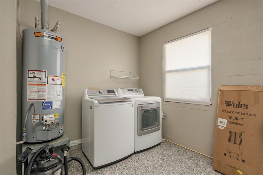 Active With Contract: $550,000 (4 beds, 2 baths, 1744 Square Feet)