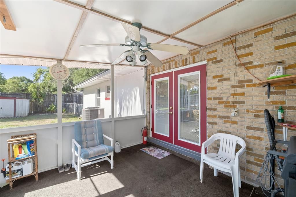 En Venta: $240,000 (3 camas, 2 baños, 1326 Pies cuadrados)