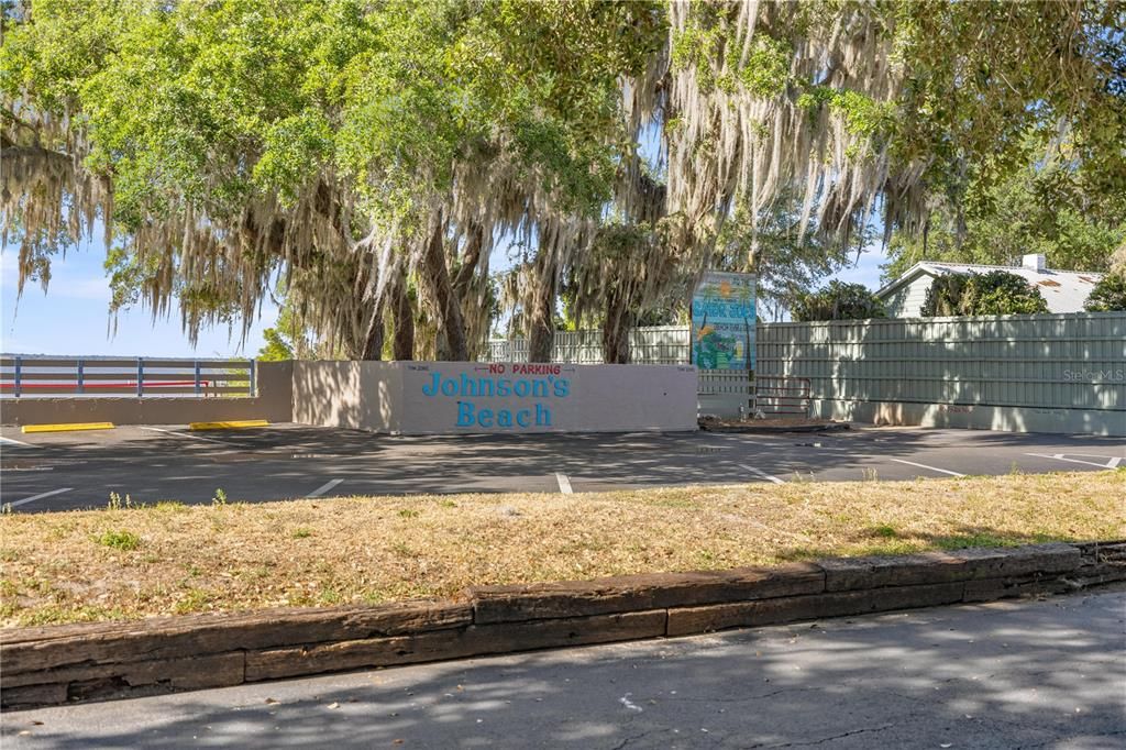 En Venta: $240,000 (3 camas, 2 baños, 1326 Pies cuadrados)