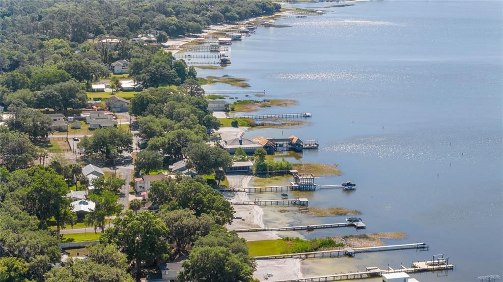 En Venta: $240,000 (3 camas, 2 baños, 1326 Pies cuadrados)