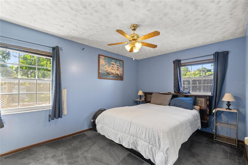 En Venta: $240,000 (3 camas, 2 baños, 1326 Pies cuadrados)