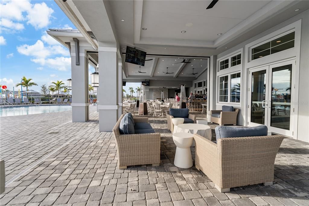 For Sale: $600,000 (3 beds, 3 baths, 2201 Square Feet)