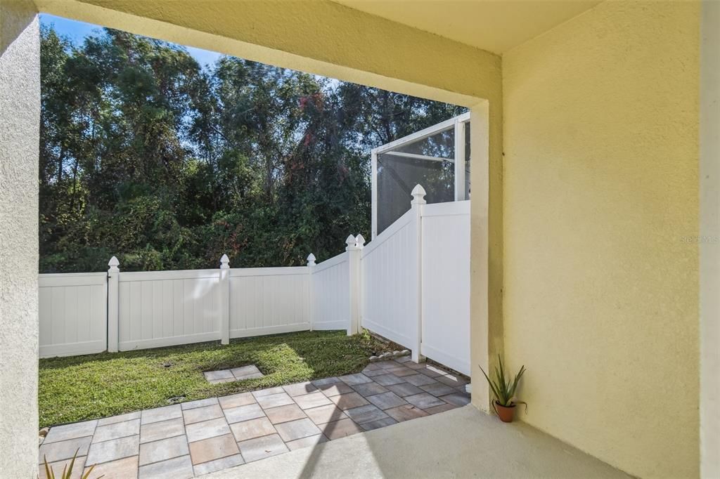 Под контрактом: $305,000 (3 спален, 2 ванн, 2269 Квадратных фут)