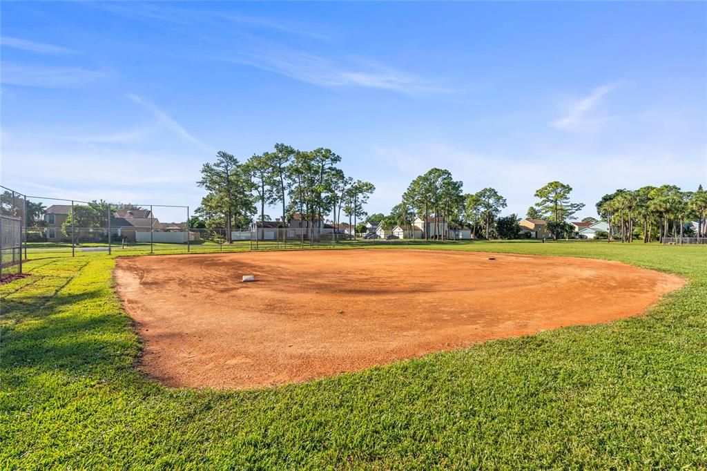 Activo con contrato: $469,900 (3 camas, 2 baños, 1453 Pies cuadrados)