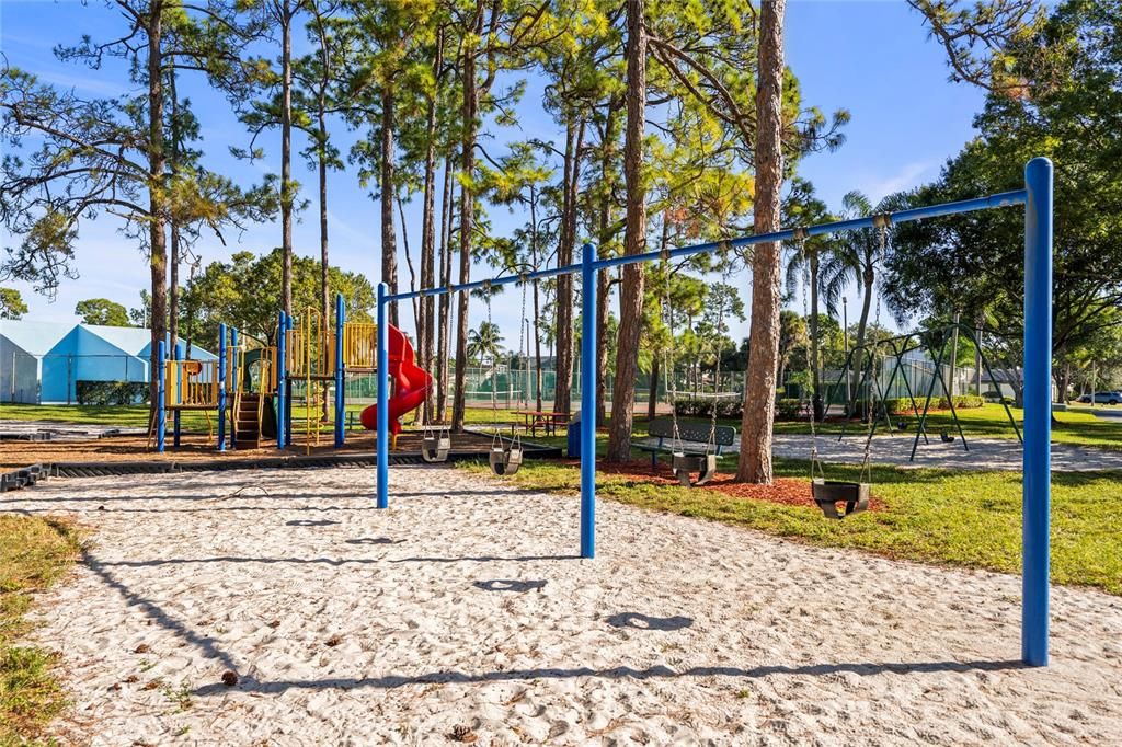 Activo con contrato: $469,900 (3 camas, 2 baños, 1453 Pies cuadrados)