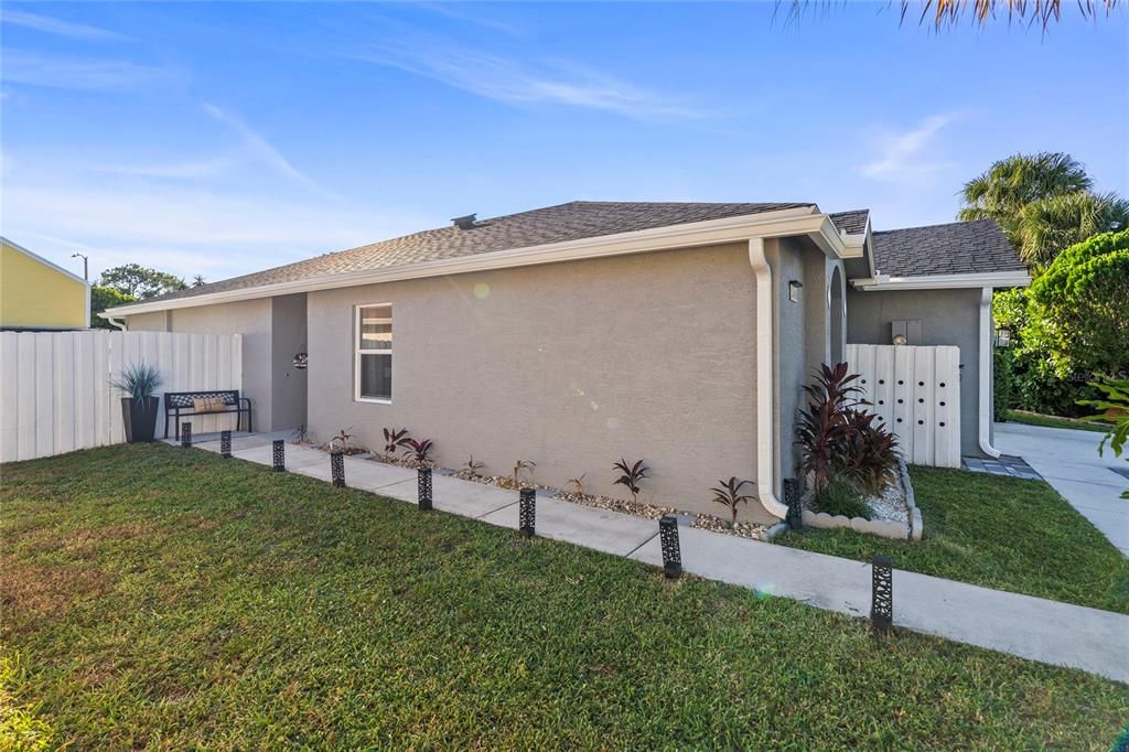 Activo con contrato: $469,900 (3 camas, 2 baños, 1453 Pies cuadrados)