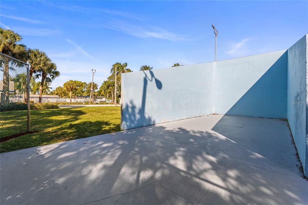 Activo con contrato: $469,900 (3 camas, 2 baños, 1453 Pies cuadrados)