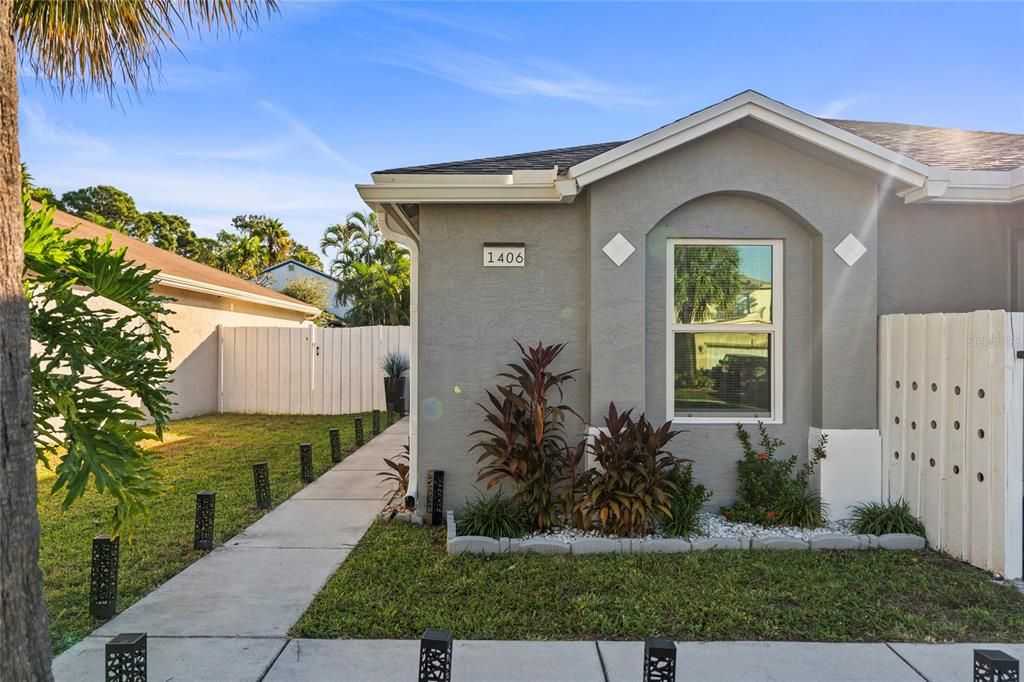 Activo con contrato: $469,900 (3 camas, 2 baños, 1453 Pies cuadrados)