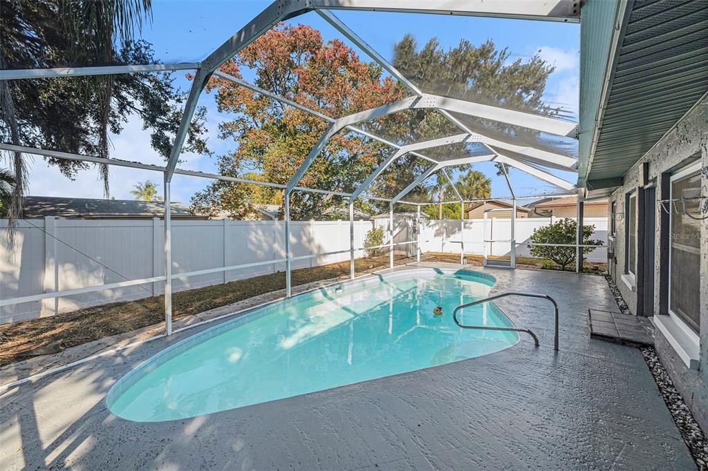 For Sale: $395,000 (3 beds, 2 baths, 1607 Square Feet)