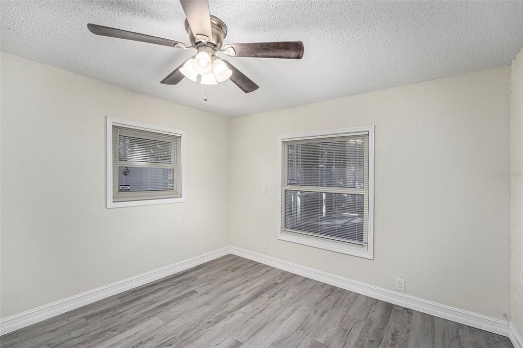 For Sale: $395,000 (3 beds, 2 baths, 1607 Square Feet)