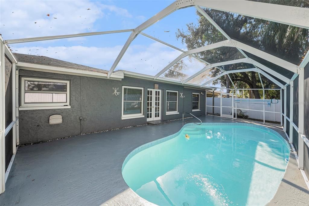 For Sale: $395,000 (3 beds, 2 baths, 1607 Square Feet)