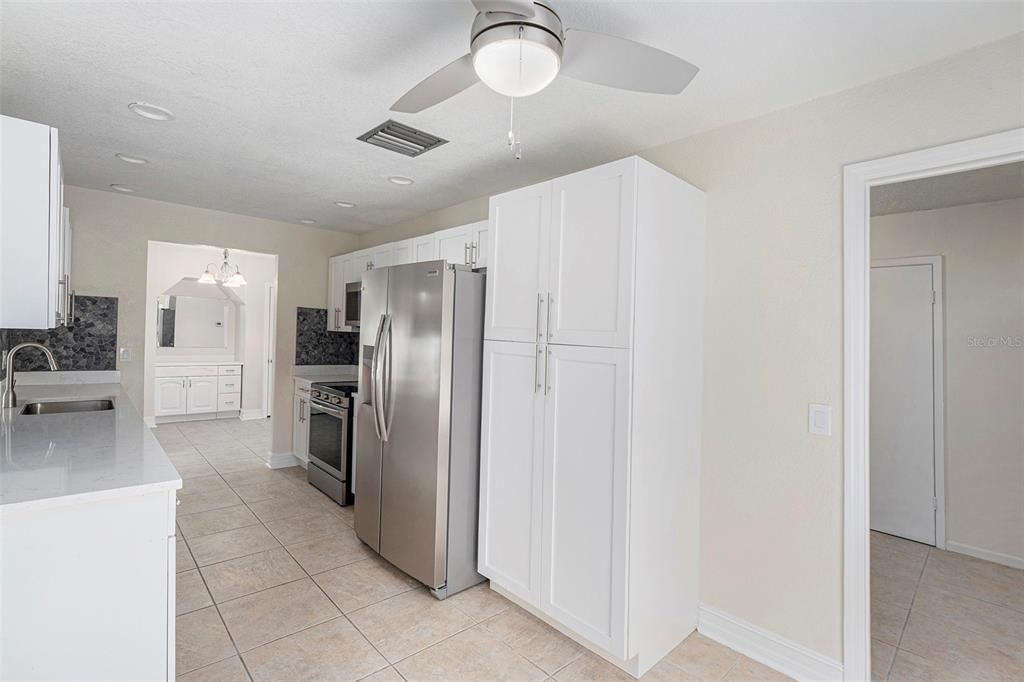 For Sale: $395,000 (3 beds, 2 baths, 1607 Square Feet)