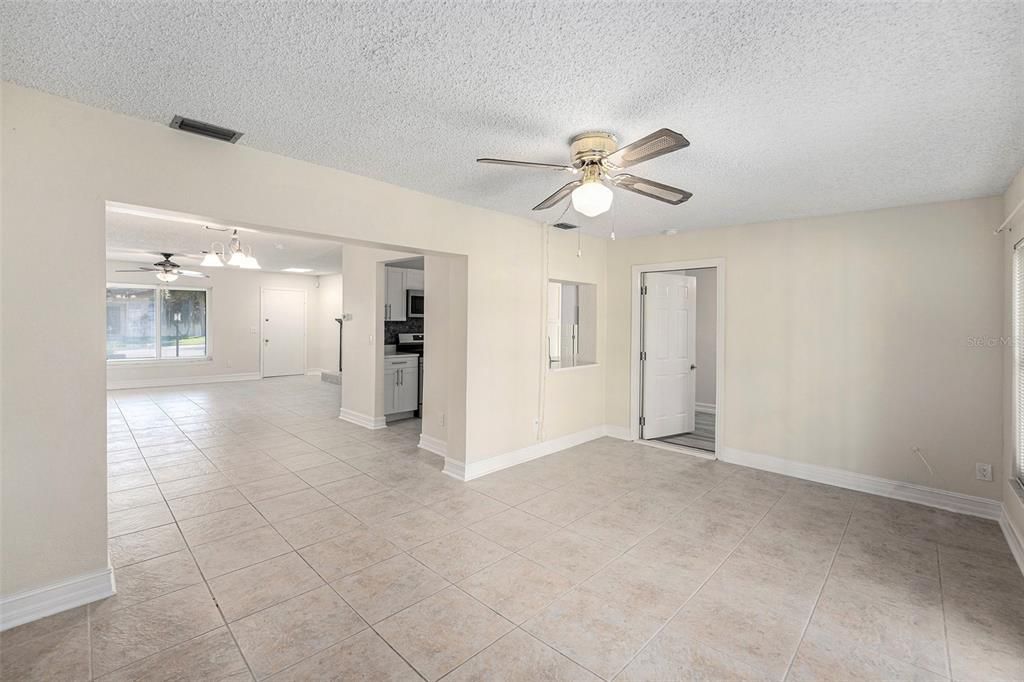 For Sale: $395,000 (3 beds, 2 baths, 1607 Square Feet)