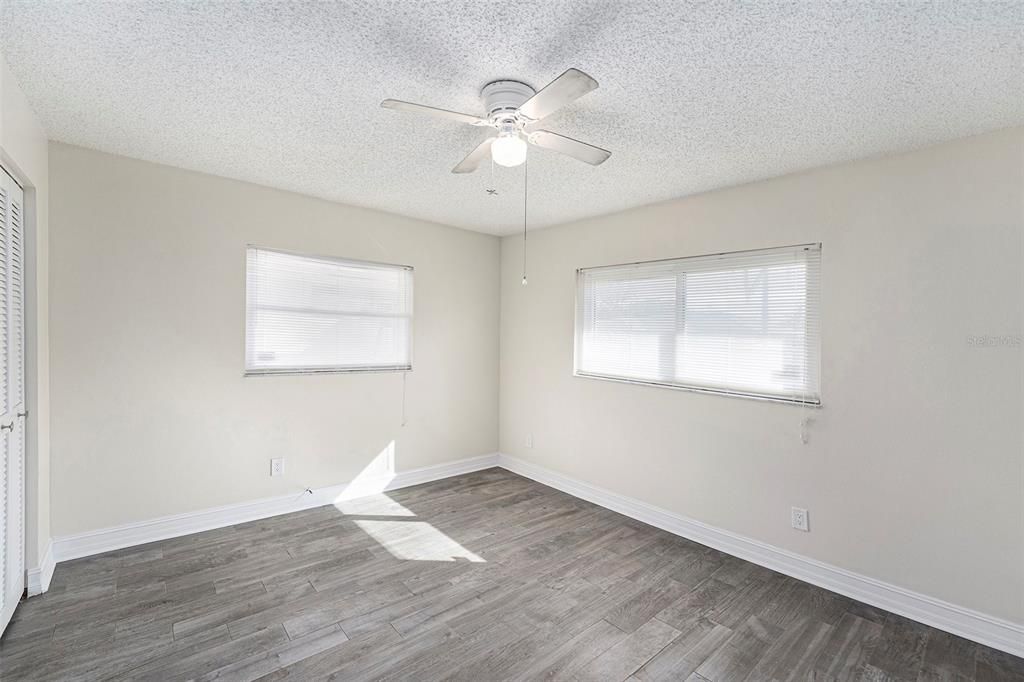 For Sale: $395,000 (3 beds, 2 baths, 1607 Square Feet)