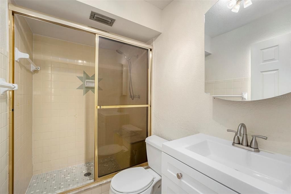 For Sale: $395,000 (3 beds, 2 baths, 1607 Square Feet)