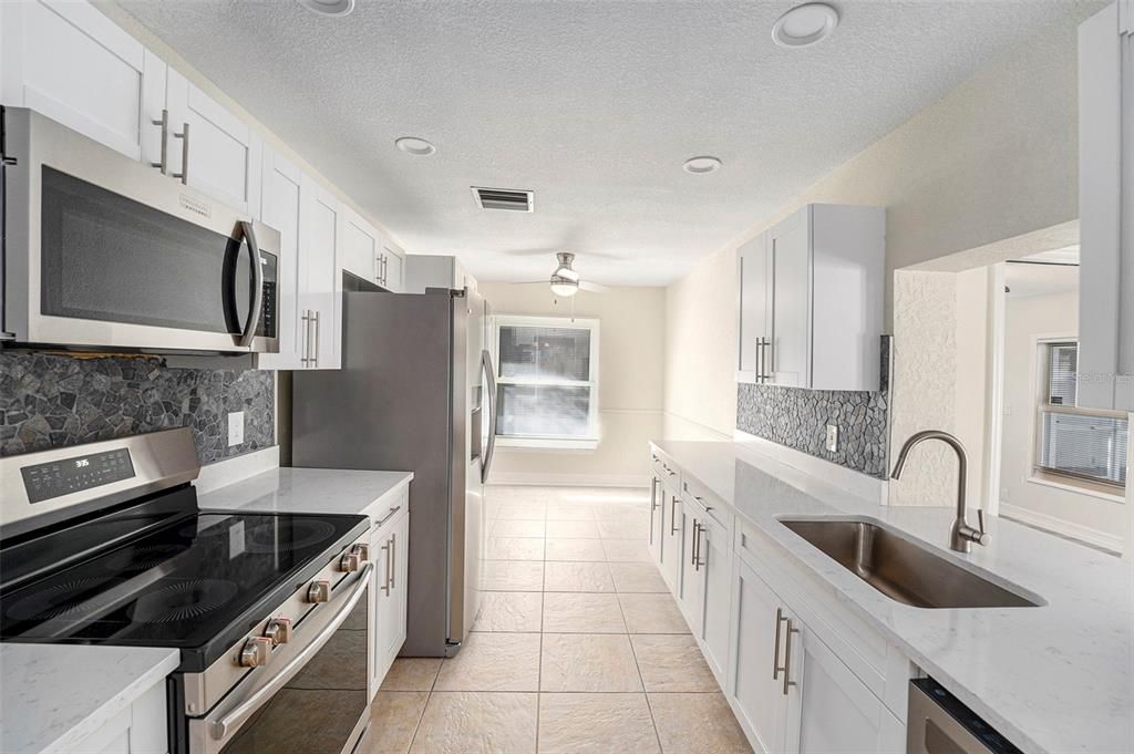 For Sale: $395,000 (3 beds, 2 baths, 1607 Square Feet)